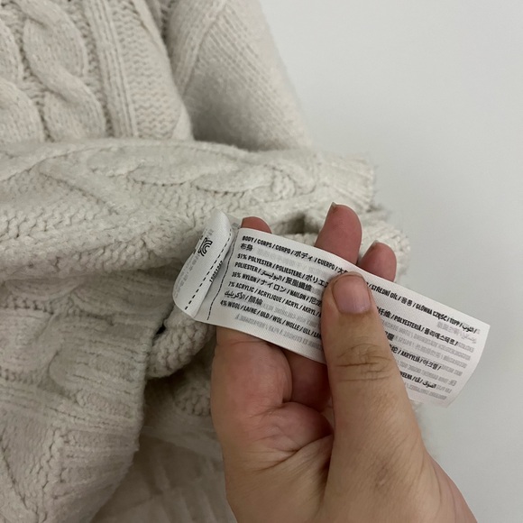 Abercrombie & Fitch Cream Cable Knit Turtleneck Sweater - Picture 8 of 8